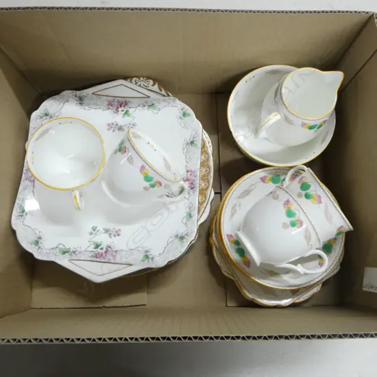 PART SHELLEY CHINA TEASET 4CSPS C/SUGAR & 5 MISS MATCHED SHELLEY CAKE PLATES