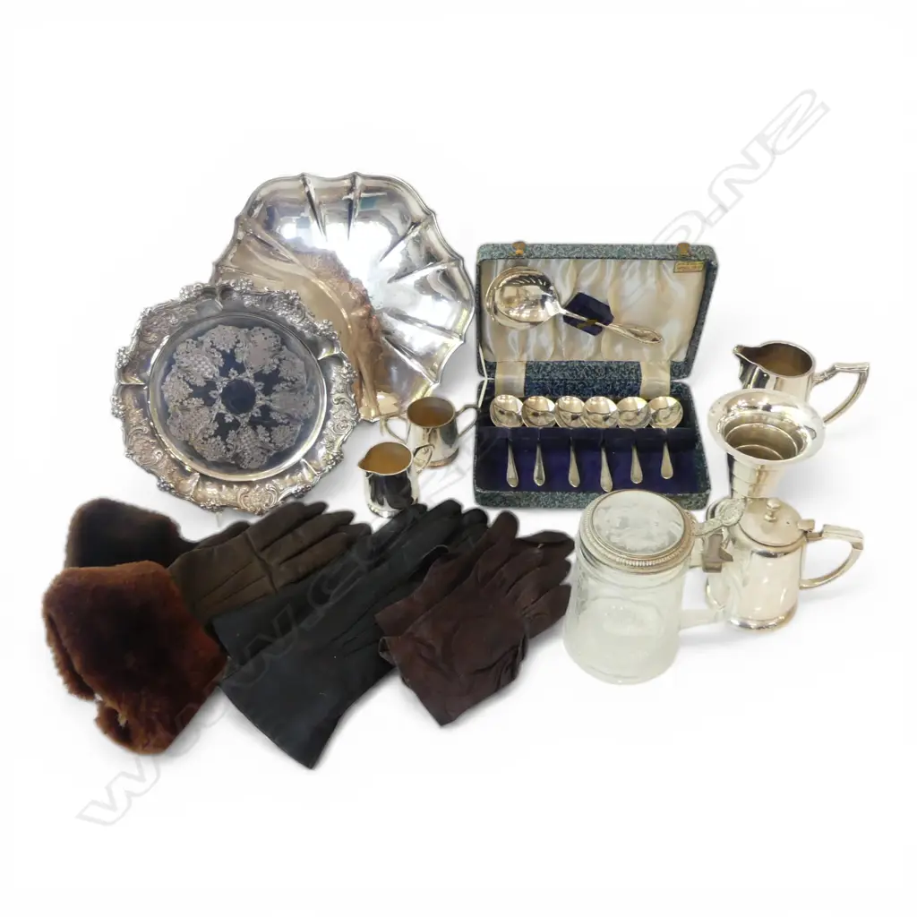 ASST. SILVER PLATE & ASST. LEATHER GLOVES  Image 1++