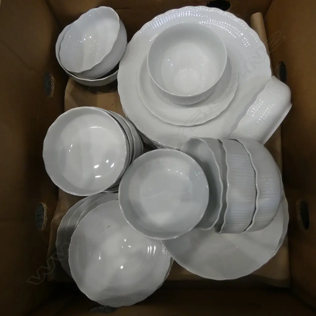 TIRSCHENREUTH PART DINNER SERVICE Image 1++