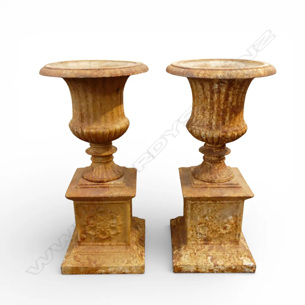 PR CAST IRON GARDEN URNS H.600mm Image 1++