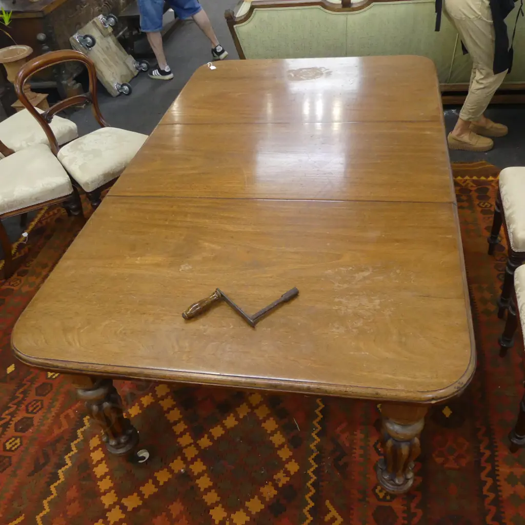 VICTORIAN MAHOGANY EXTENSION DINING TABLE + 2 LEAVES & CRANK 1900x1150x720mm Image 1++
