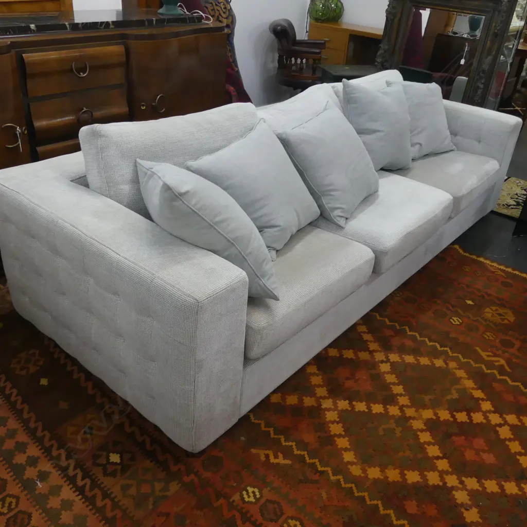 DESIGNERS COLLECTION SOFA 2750x1100x850mm Image 1++