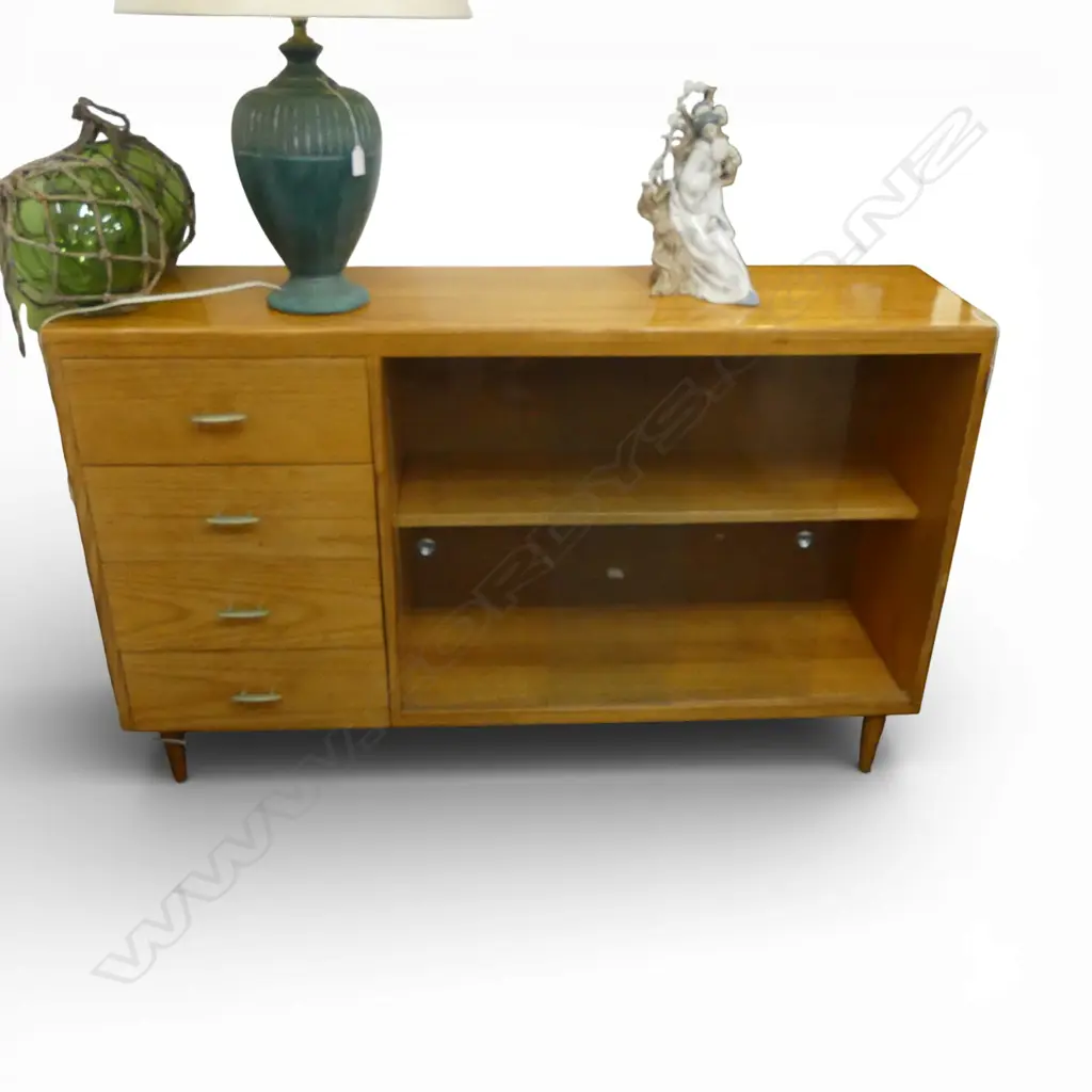 RETRO SIDEBOARD 1330x350x820mm Image 1++