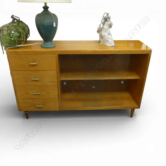 RETRO SIDEBOARD 1330x350x820mm