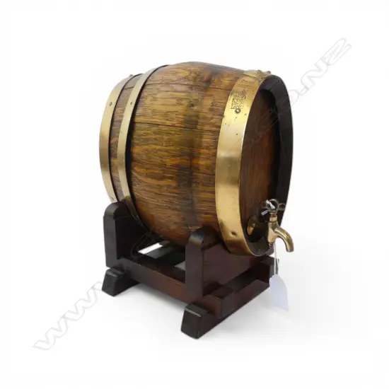FRENCH 1933 GERAUD LAFITTE OAK & COPPER BOUND SMALL BARREL with tap on stand H.250mm.