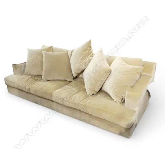 TRENZSEATER SOFA 2350x1060x750mm
