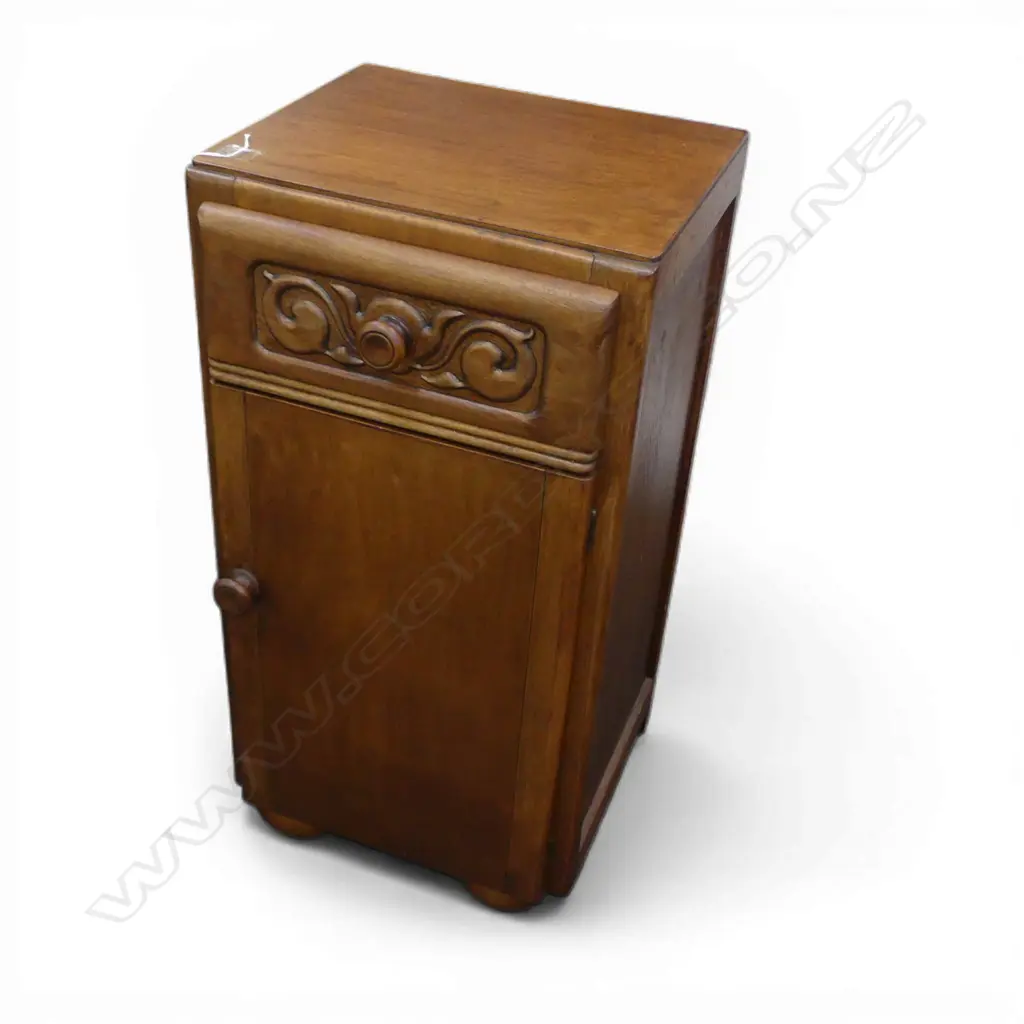 WOODEN CABINET 365x330x705mm Image 1++