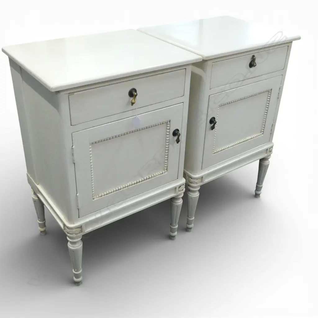 PR WHITE PAINTED BEDSIDE CABINETS 485x385x760mm Image 1++