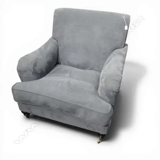 UPHOLSTERED ARMCHAIR H.800mm