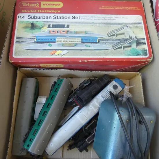 TRIANG HORNBY BOXED STATION  TRANSFORMER  ENGINE & CARRAGE PARTS