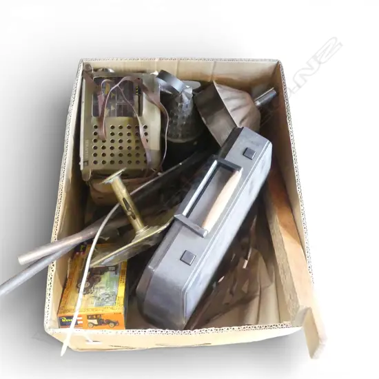 BOX LOT TYPEWRITER TRANSISTOR RADIO METAL ITEMS ETC