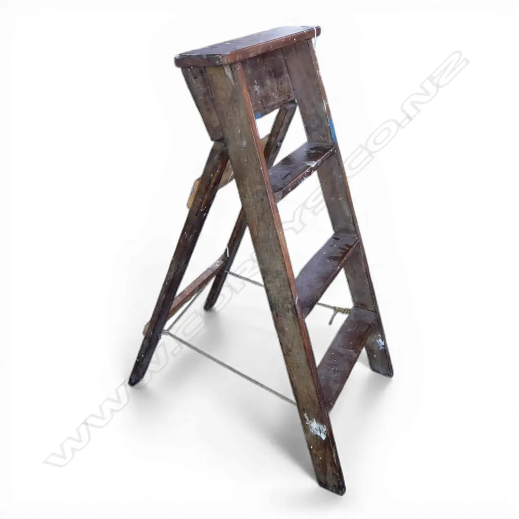 VINTAGE WOODEN STEP LADDER H.970mm Image 1++