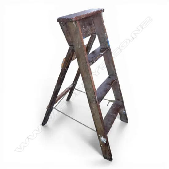 VINTAGE WOODEN STEP LADDER H.970mm