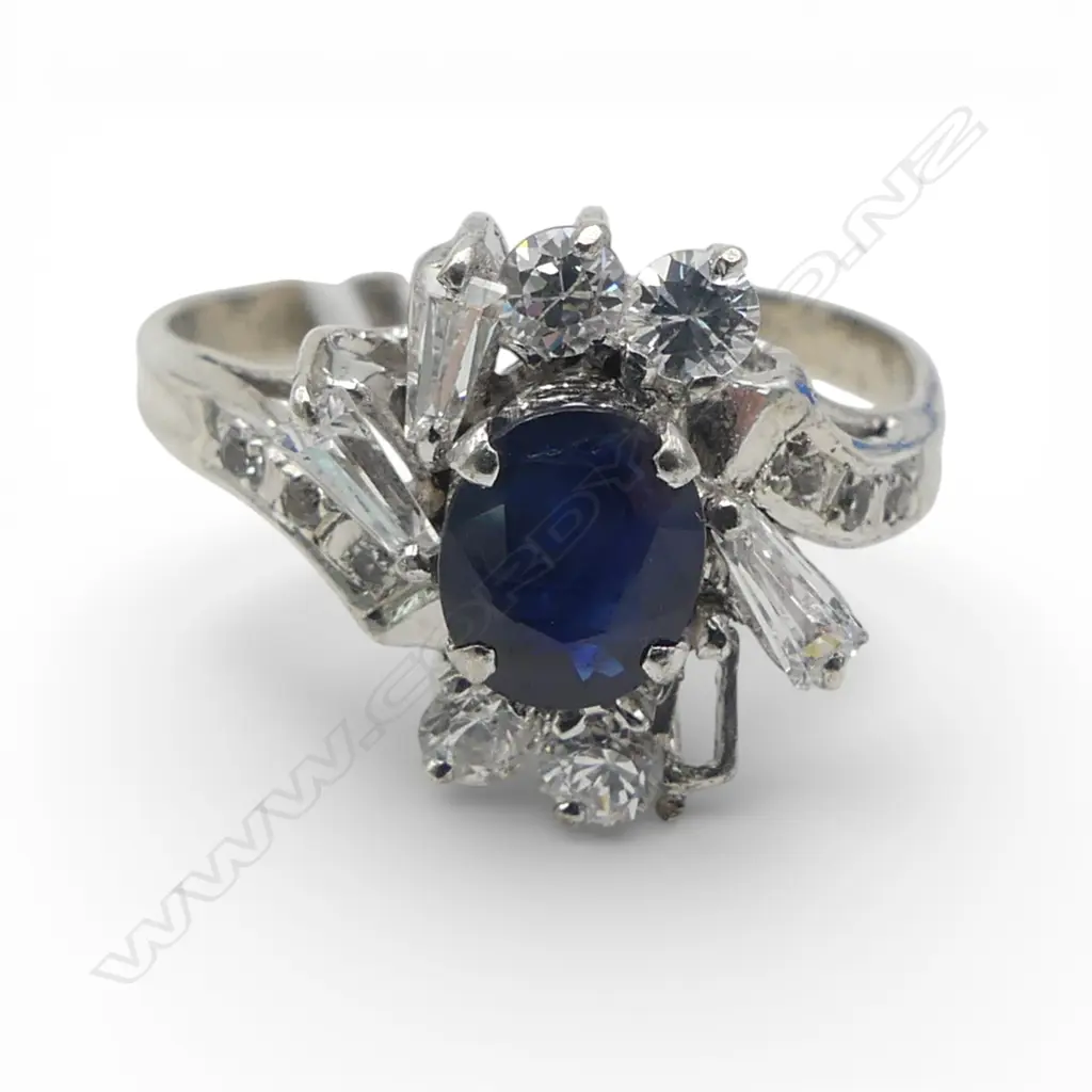 SILVER SAPPHIRE AND CUBIC ZIRCONIA RING SIZE R Image 1++