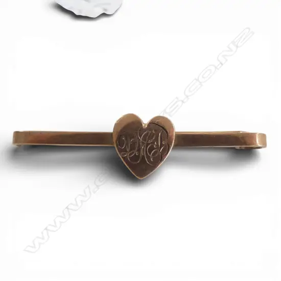 9ct HEART BAR BROOCH, 2.4gms