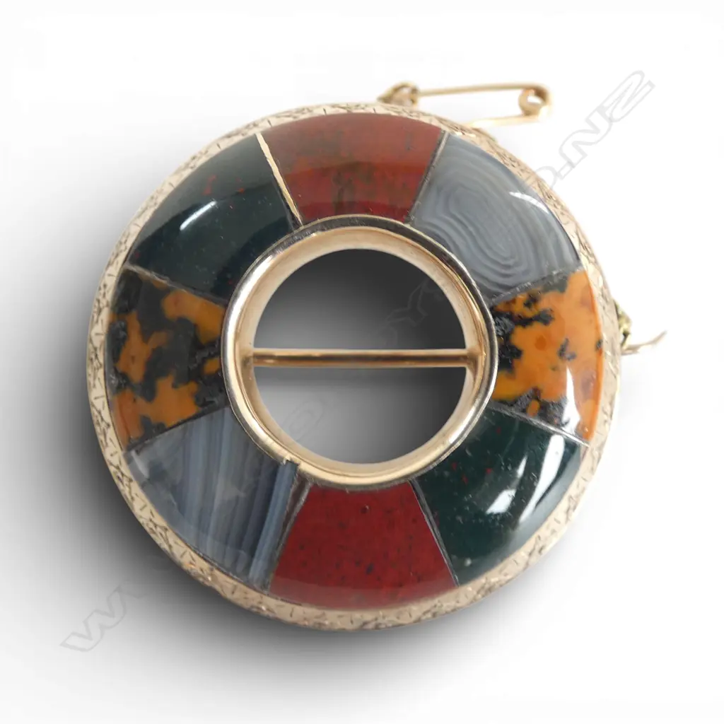 9ct GOLD & SECTIONAL AGATE SCOTTISH CIRCULAR BROOCH 13.8gms Image 1++