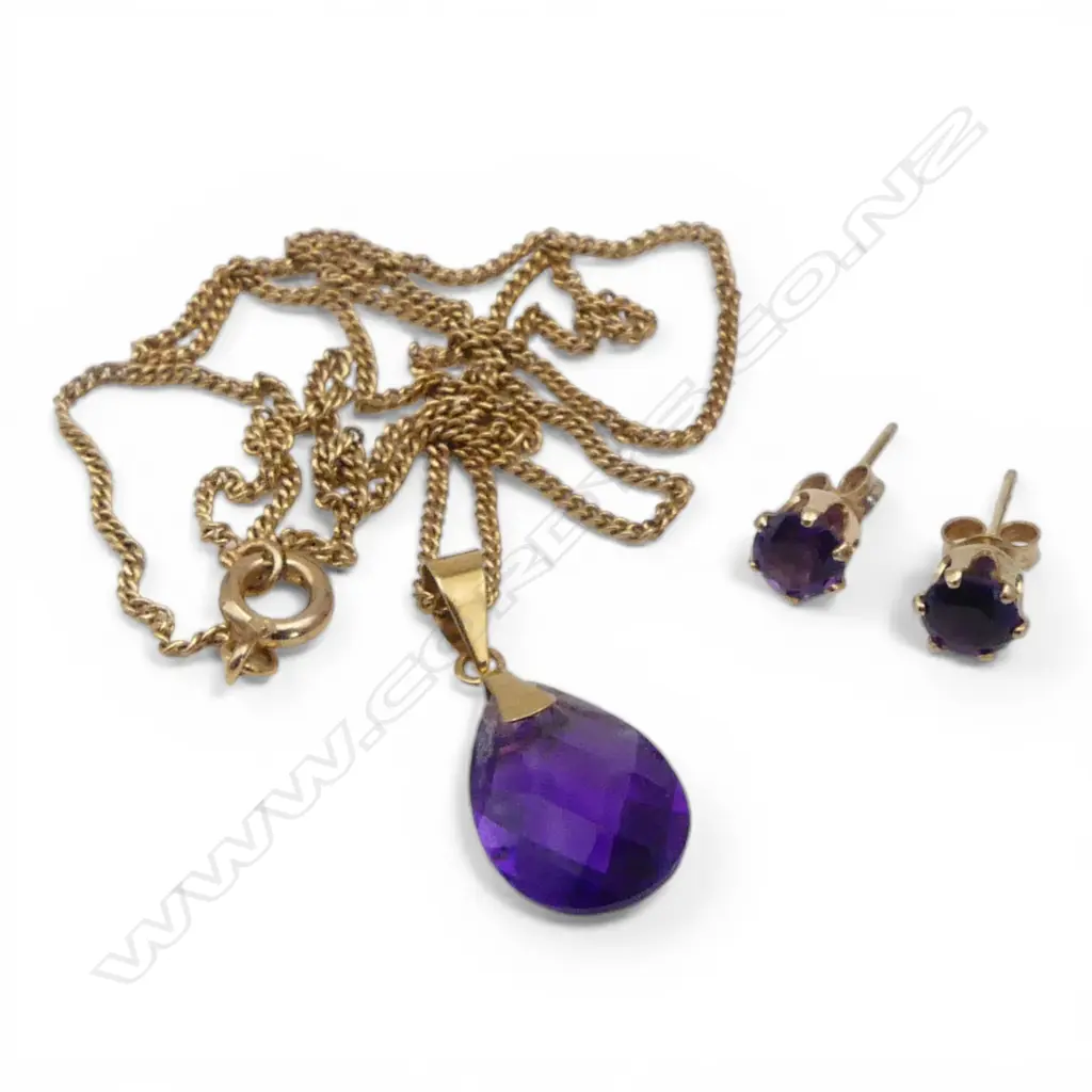PAIR 9CT GOLD AMETHYST EARRINGS/AMETHYST PENDANT 9CT GOLD BALE WITH PLATED CHAIN  Image 1++