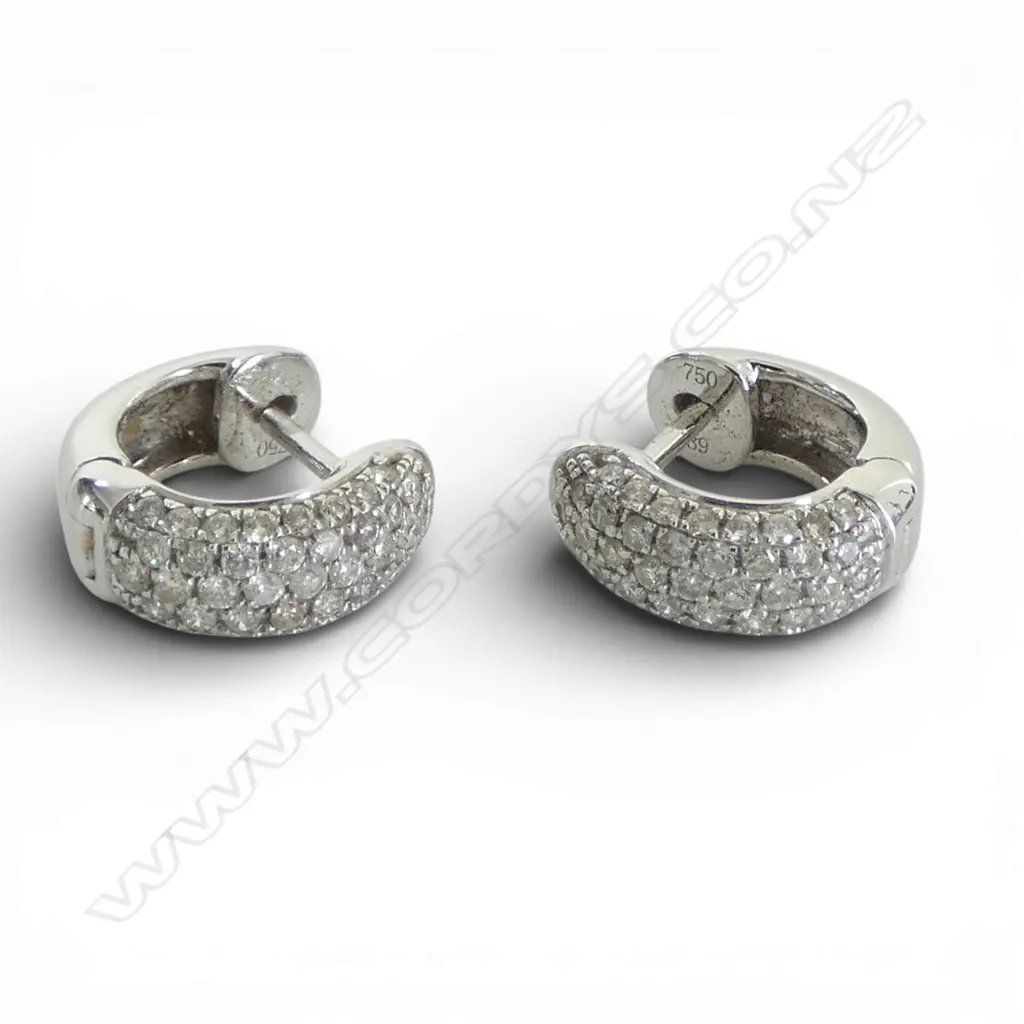 18ct WHT GOLD & DIAMOND HUGGIES Image 1++
