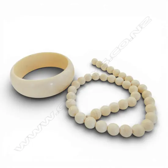 IVORY BANGLE AND BEAD NECKLACE