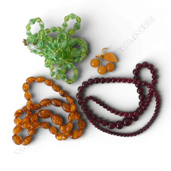 AMBER & GOLD PLATE BROOCH + STRAND AMBER STYLE BEADS + 2 other vintage necklaces: green triple strand catch a.f