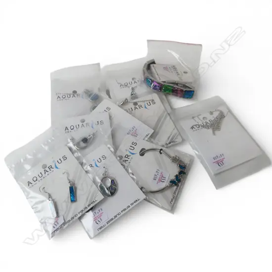 10 PCS CARDED PAUA SHELL JEWELLERY, new old stock