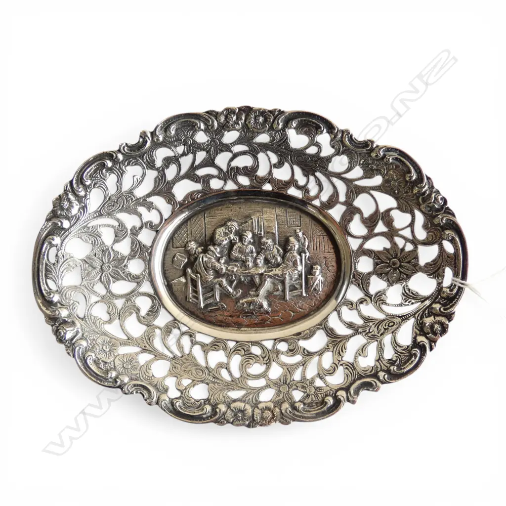 '90' marked fancy Silver pierced dish testing 90% silver. 175gms. Image 1++