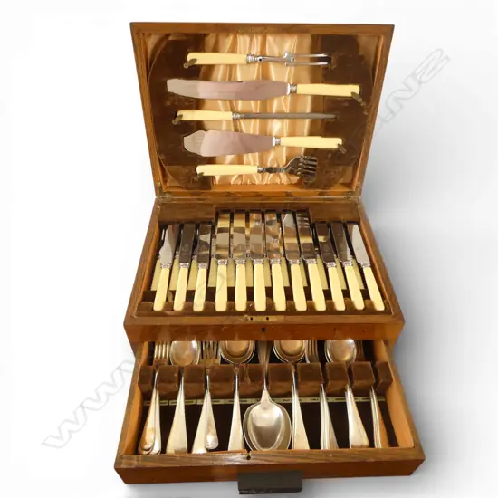 EXTENSIVE OAK CASED CUTLERY SET , WITH DRAWER UNDERNEATH 