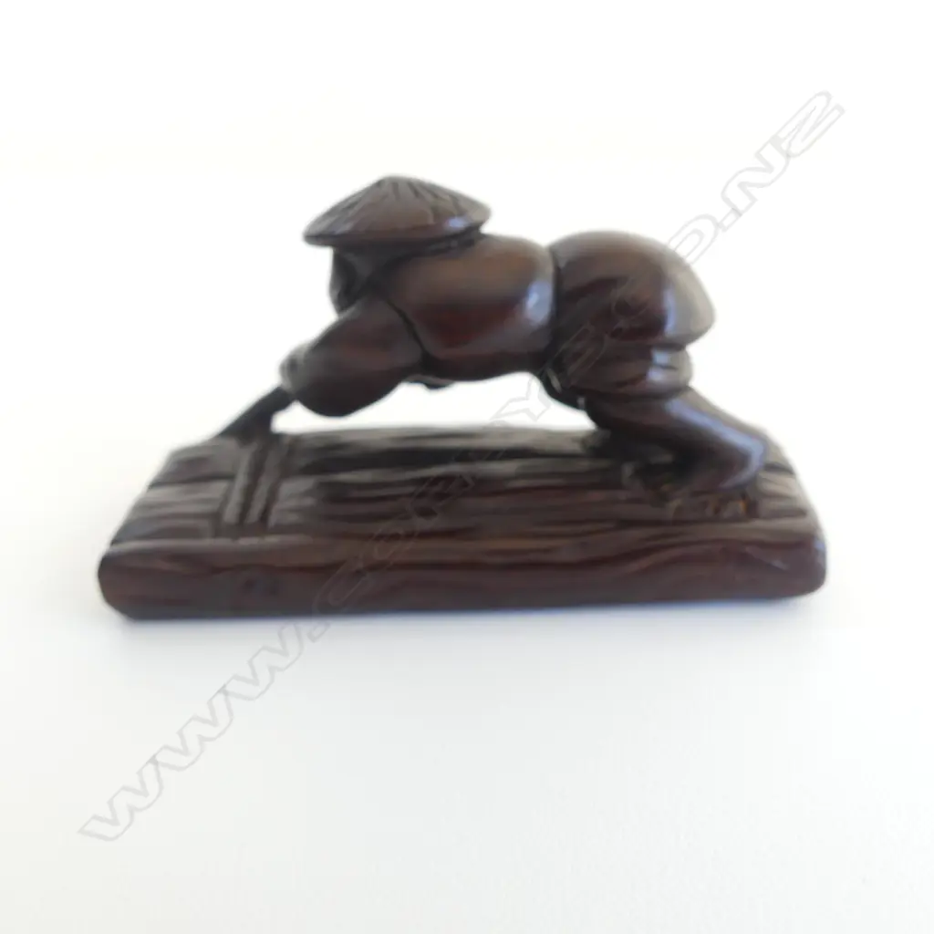 JAPANESE CARVED WOOD NETSUKE OF THE RAFT, SIGNED, L.62mm Image 1++