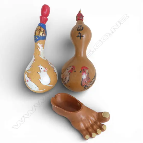 TWO MID CENTURY JAPANESE DECORATED GOURDS & FOOT ASHTRAY