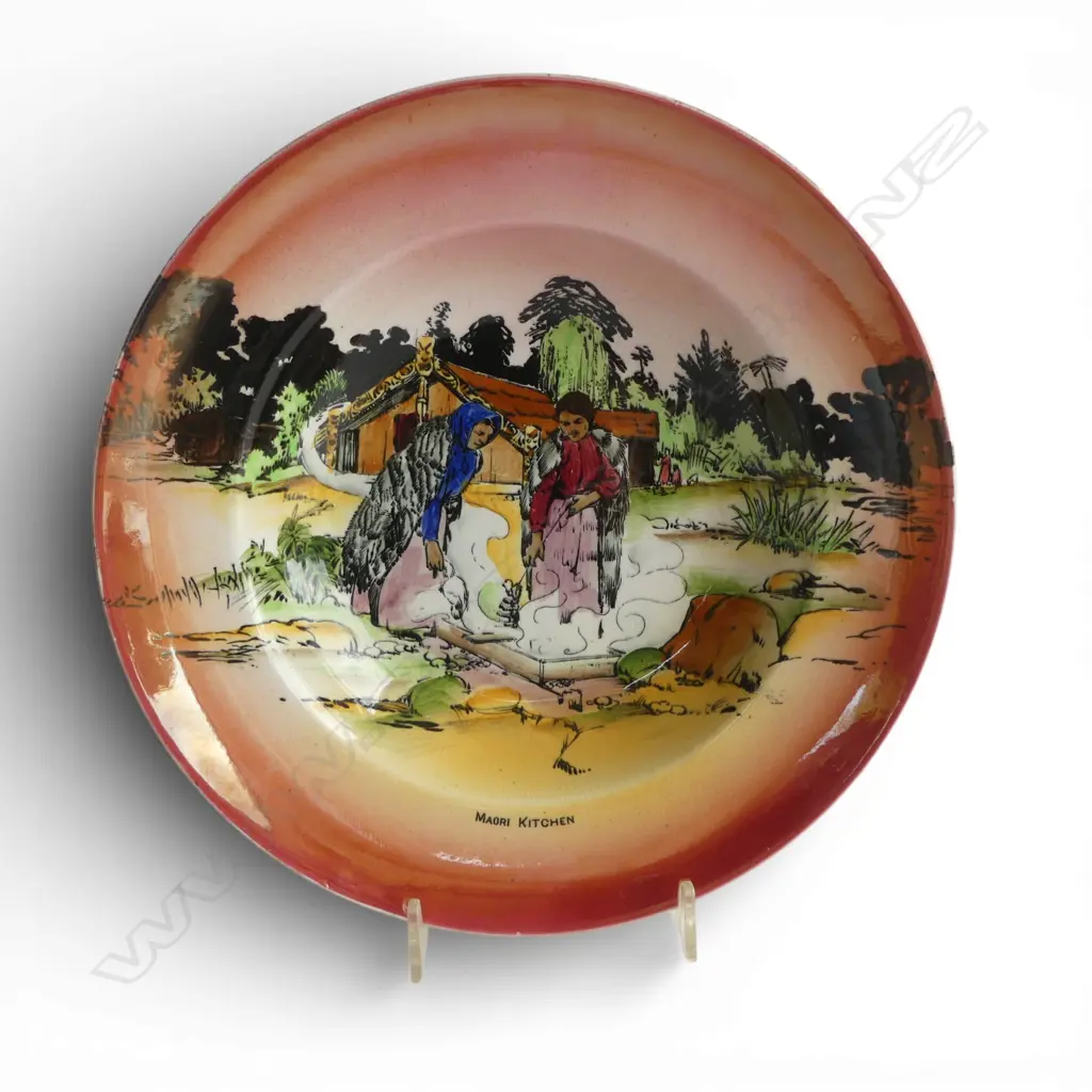GRIMWADES ' MAORI WARE' DISH, 'MAORI KITCHEN' Dia 235 Image 1++