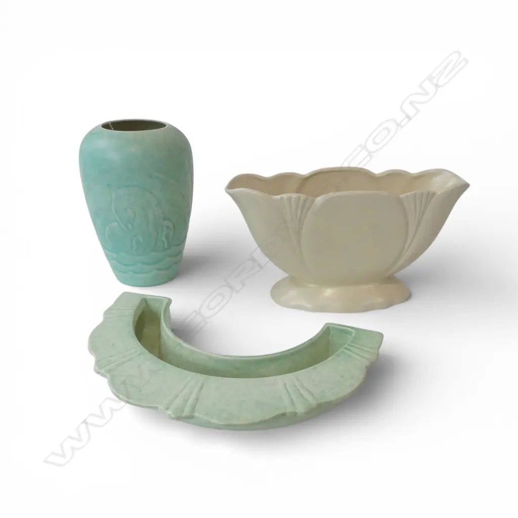 3 ENGLISH VASES; GEORGE CLEWSE TROUGH, DARTMOUTH, TUNSTALL CHAMELEON H.190mm Image 1++