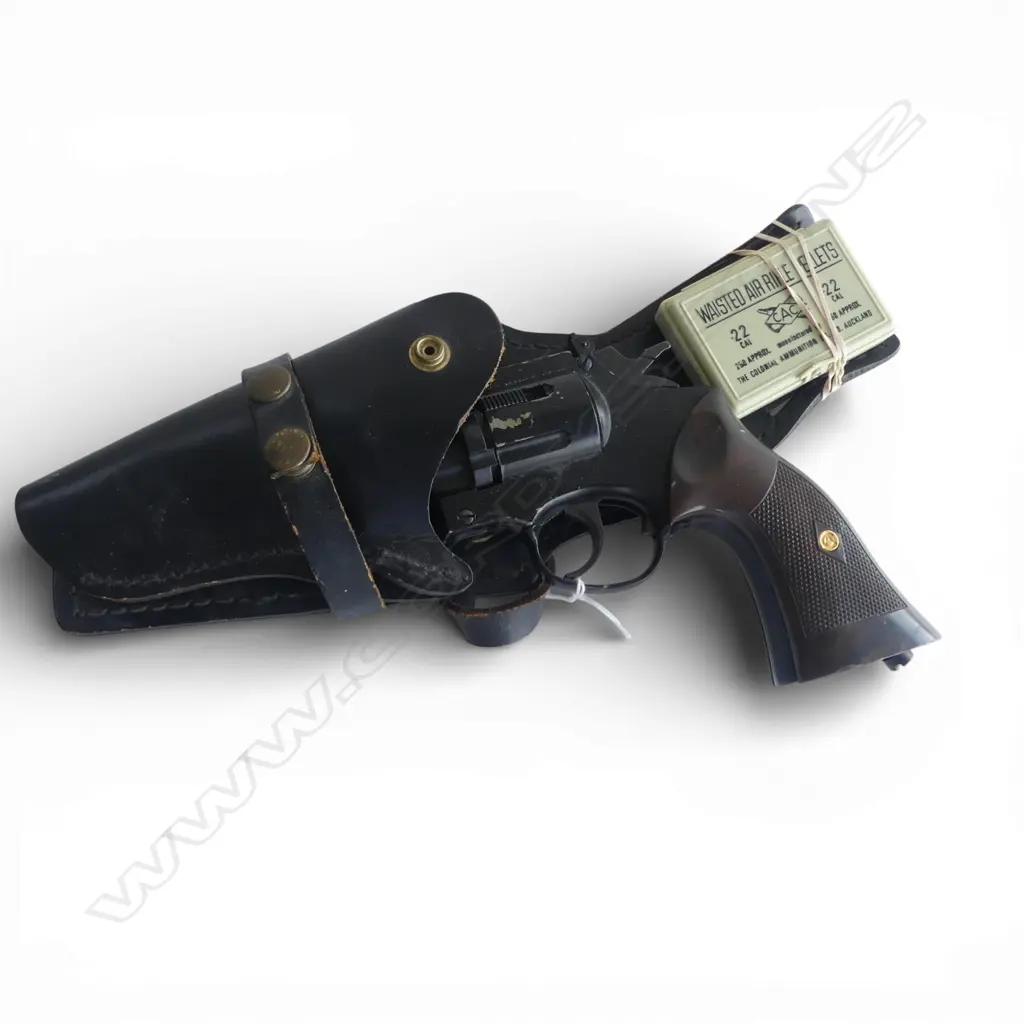 .22cal AIR PISTOL by CROSSMAN ARMS Co. Model 380. with leather holster & box of pellets Image 1++