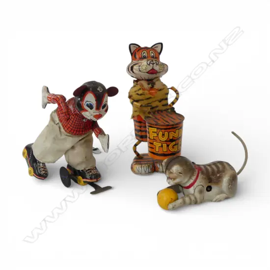 3 VINTAGE ANIMAL TIN TOYS; FUNNY TIGER H.165mm, SKATING MOUSE, CAT w. BALL (U.S. ZONE GERMANY)