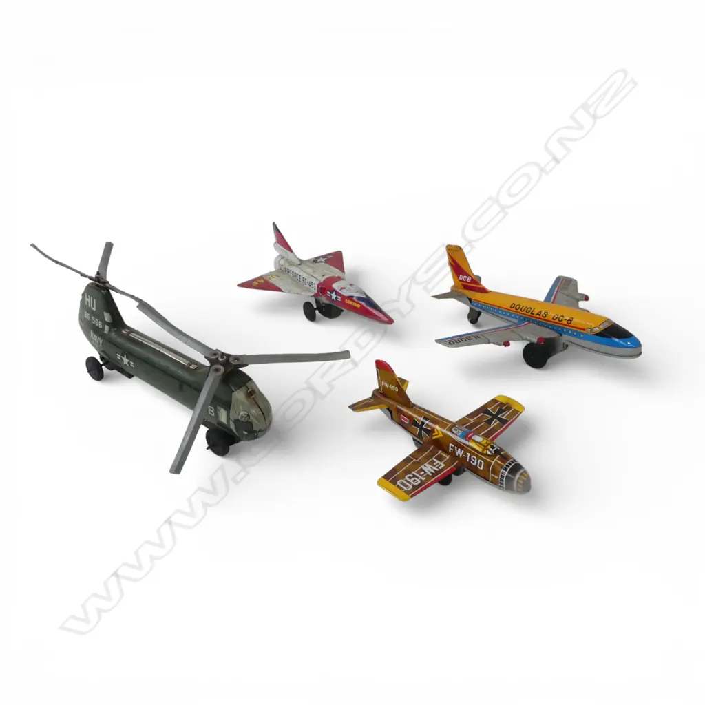 4 VINTAGE TIN PLANE TOYS INCL. CHINOOK HELICOPTER L.205mm Image 1++