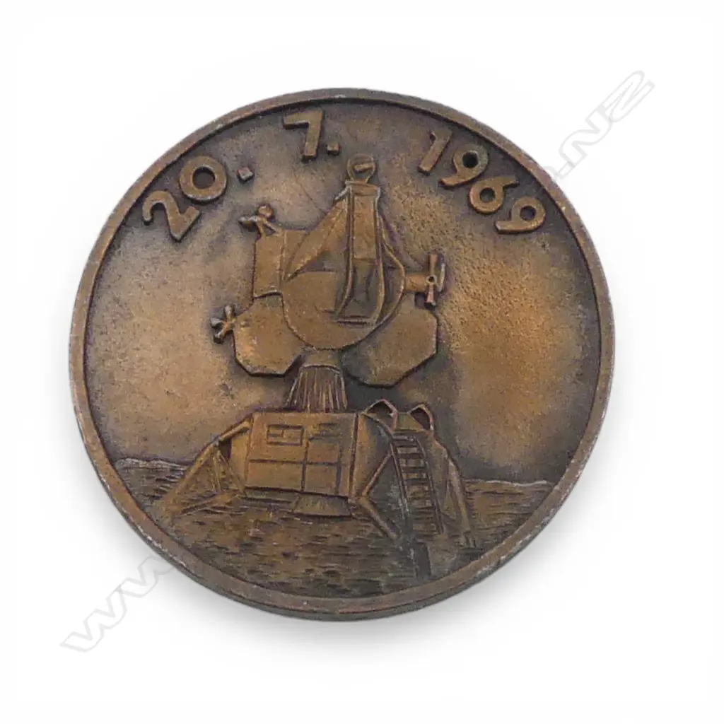 1969 MOON LANDING COMMEMORATIVE MEDAL Image 1++