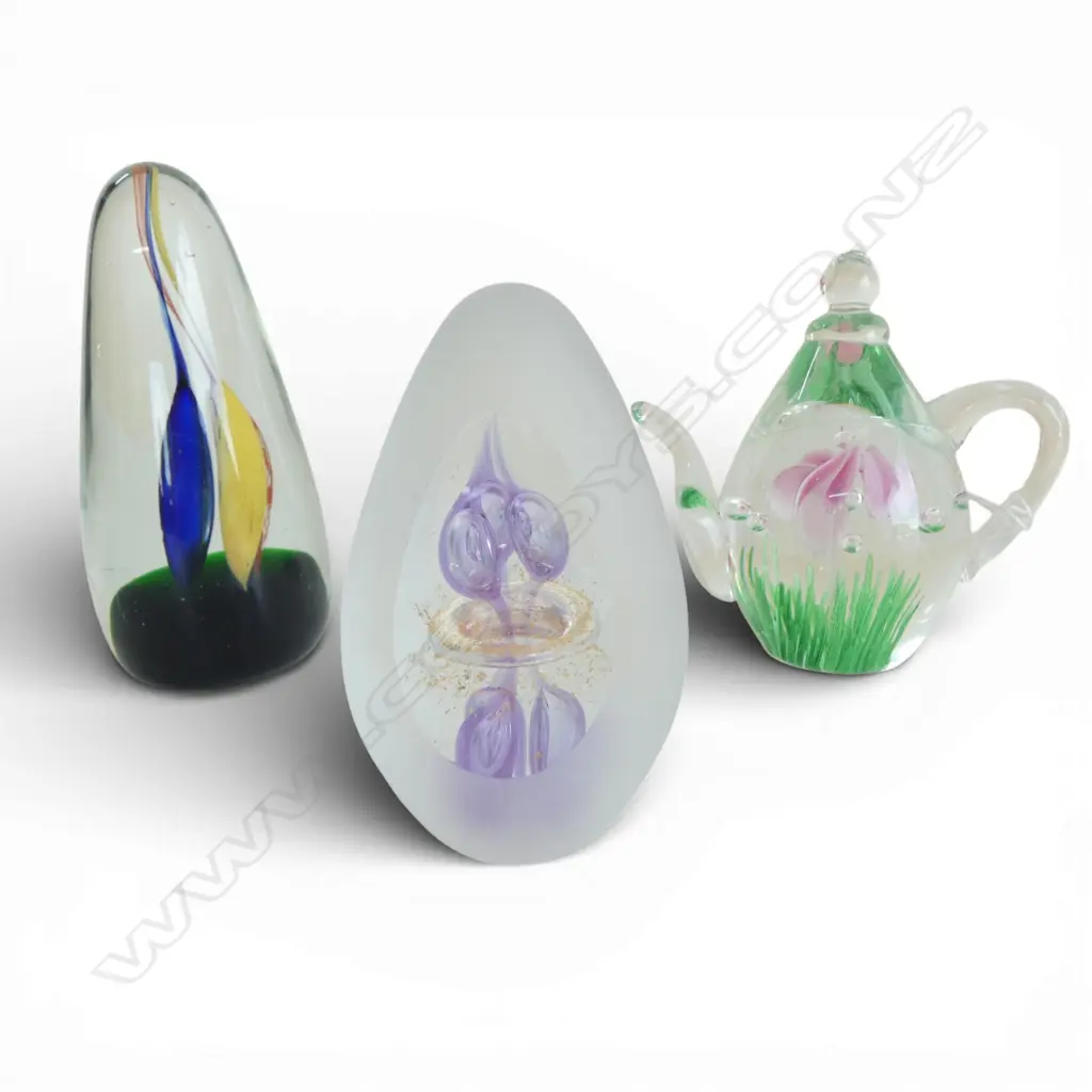 3 ART GLASS PAPERWEIGHTS Incl. TEAPOT FORM H.145mm Image 1++