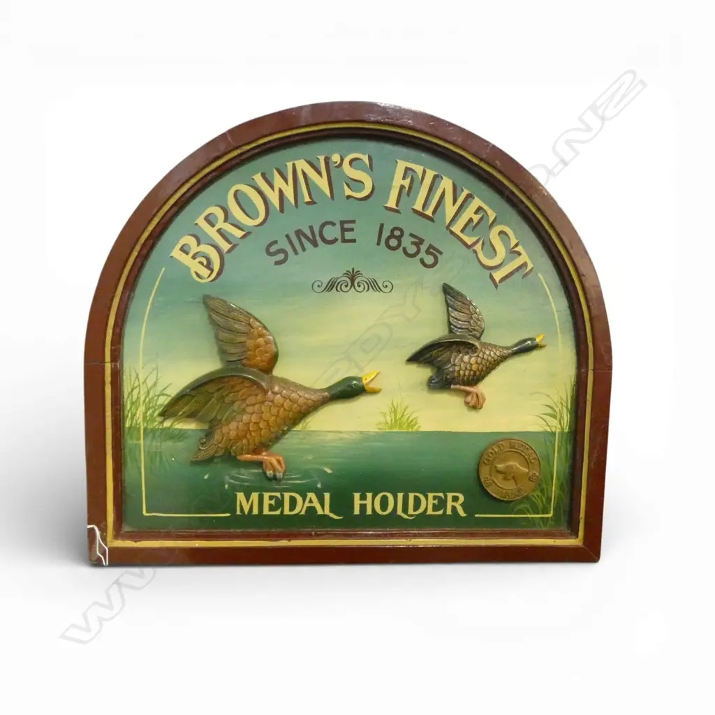 BROWNS FINEST PLAQUE W.600mm Image 1++