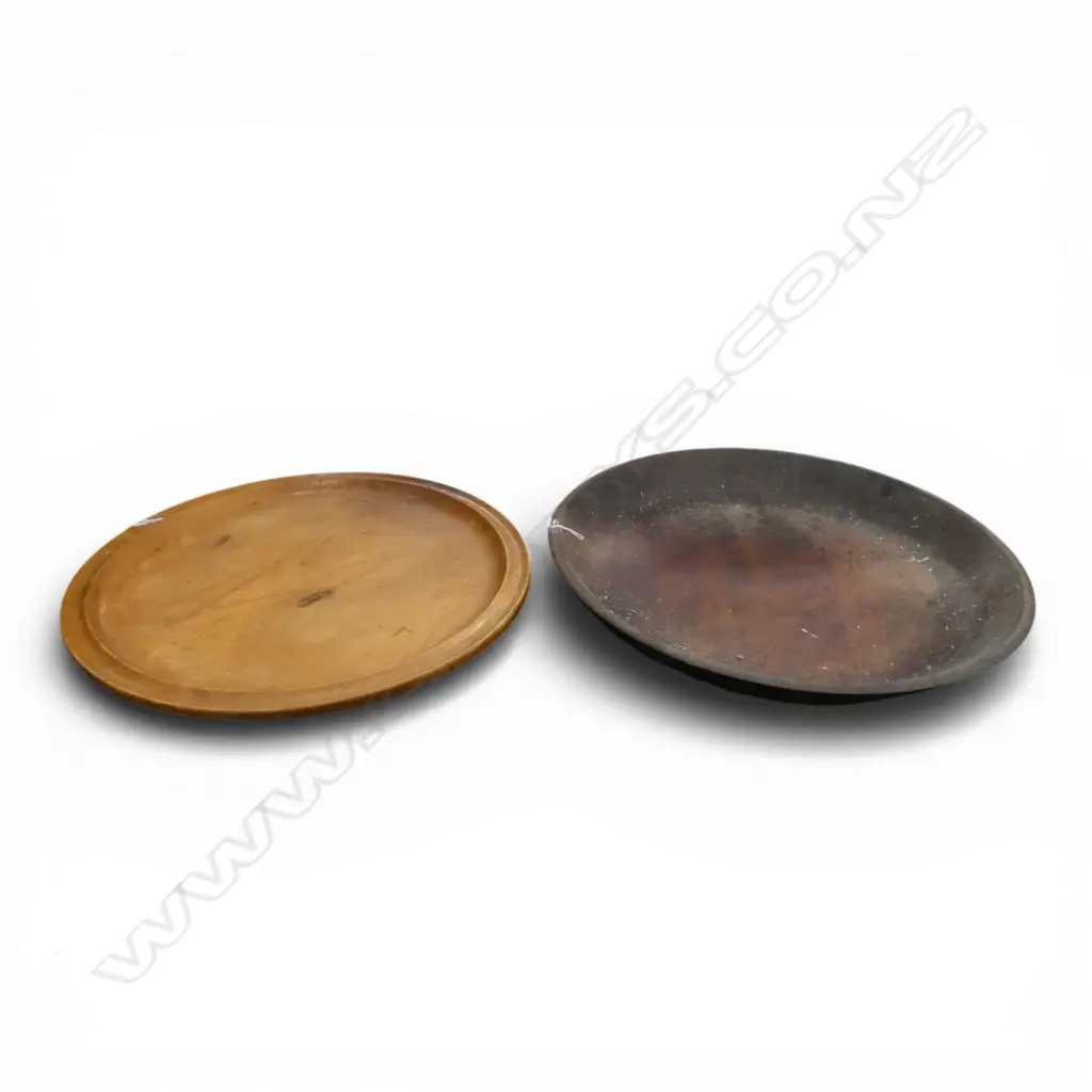 2 WOOD TURNED PLATTERS DIA 430 & 470MM Image 1++