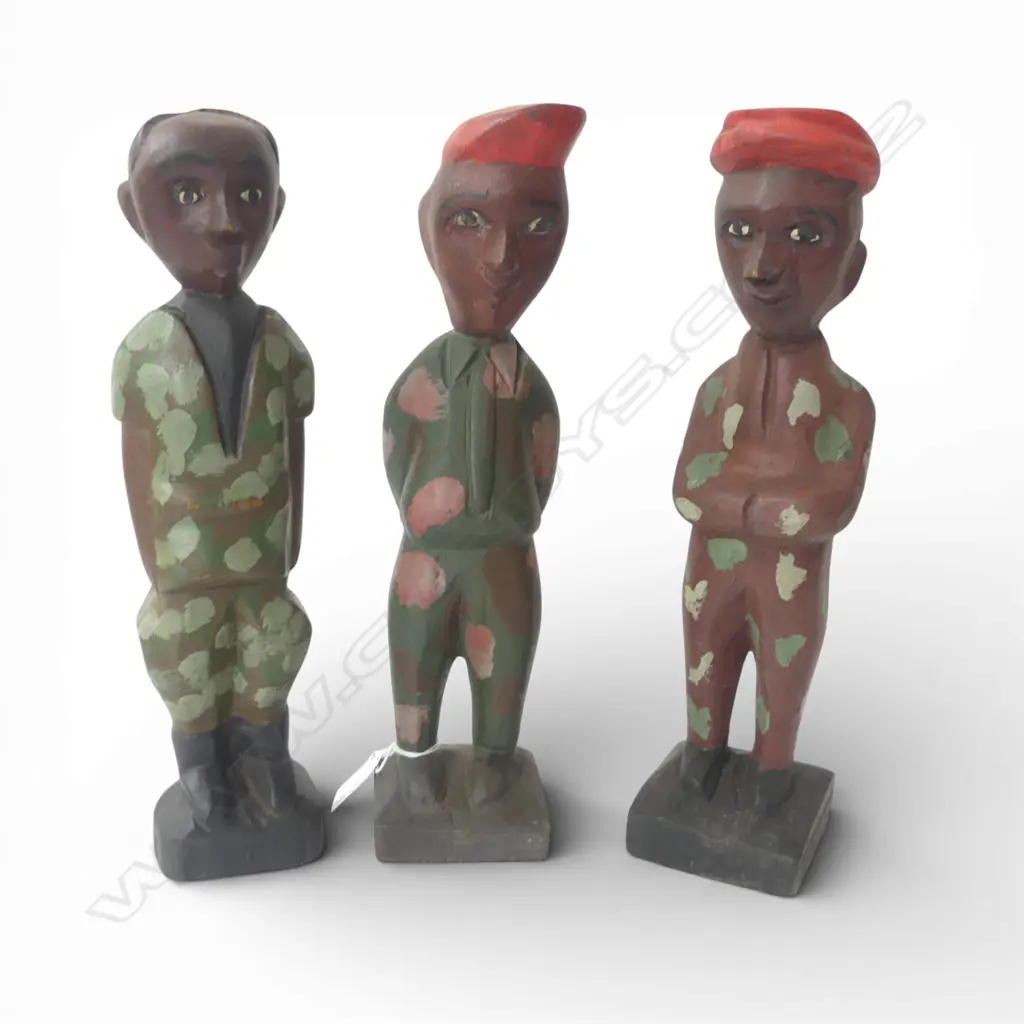 3 AFRICAN FOLK ART CARVED WOODEN FIGURES H.320mm Image 1++