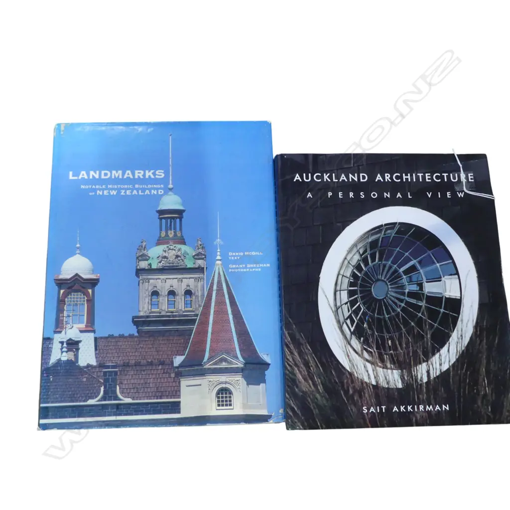 2 ARCHITECTURE BOOKS; A PERSONAL VIEW / LANDMARKS Image 1++