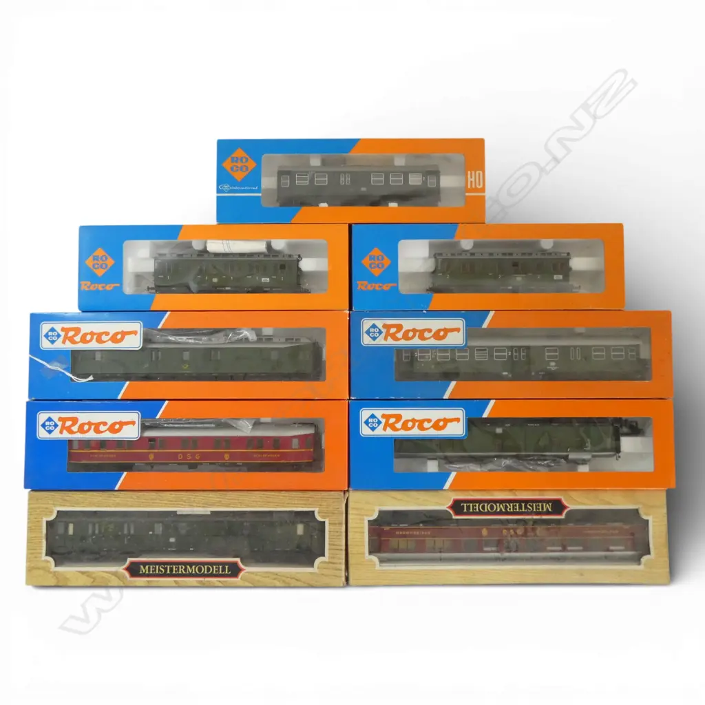 7 ASST. BOXED ROCO HO DB PASSENGER COACHES + 2 LILIPUT COACHES Image 1++