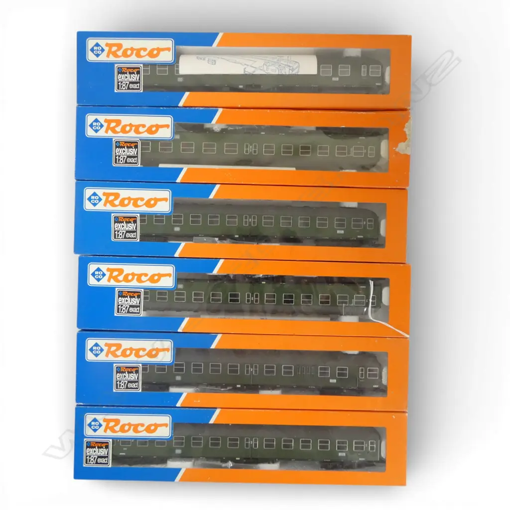 6 BOXED ROCO FAST TRAIN 2nd CLASS PASSENGER COACHES 3x 44680, 2x 44681 & 1x 44682 Image 1++