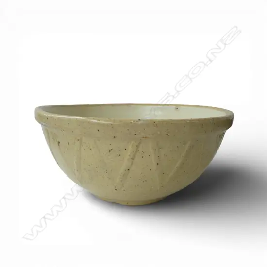 POTTERY MIXING BOWL Dia.305mm chip