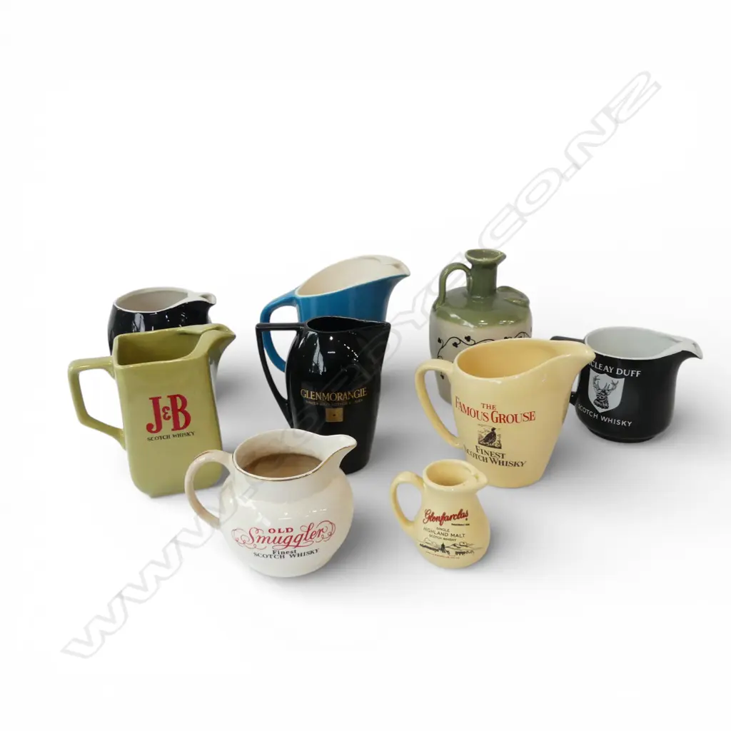 8 VINTAGE WHISKEY JUGS + FLAGON H.180mm Image 1++