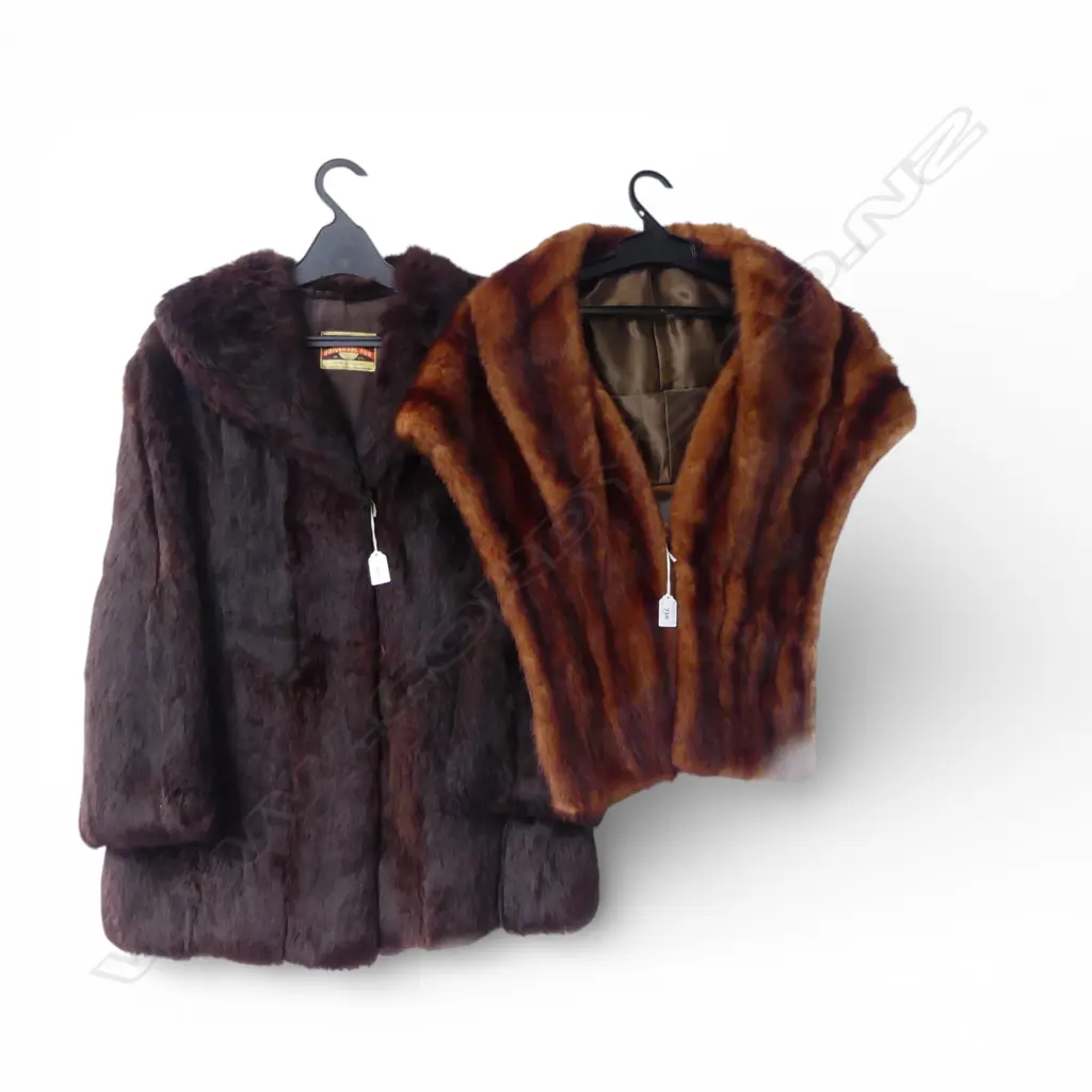 UNIVERSAL FUR N.Z. FUR COAT + OTHER STOLE Image 1++