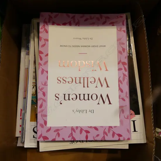 COLLECTION DESIGN MAGAZINES WOMENS WELLNESS ETC