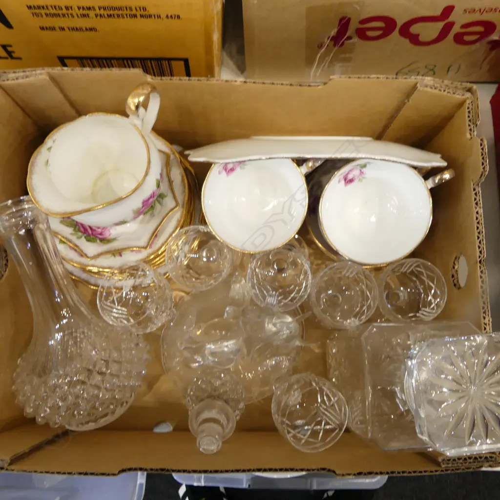 ROYAL STANDARD 'ORLEANS ROSE' TEA SET, ASST. CRYSTAL Image 1++