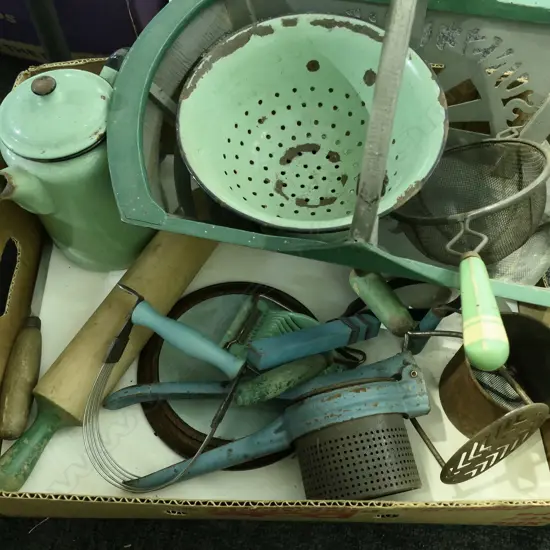 VINTAGE KITCHENALIA