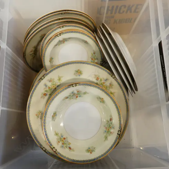 JAPANESE 'ROSE CHINA' DINNER SERVICE