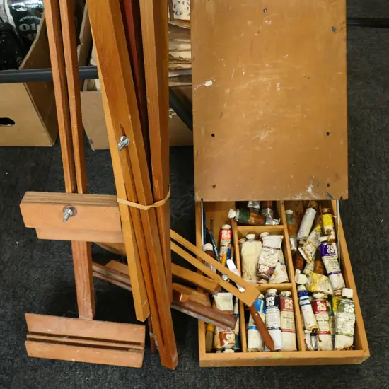 WOODEN ARTIST'S TRAVEL EASEL + PAINT BOX